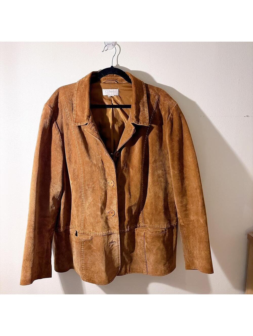 Vintage Tan suede leather jacket with button front and pockets